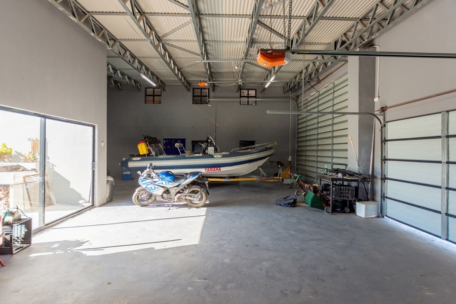 13 Bedroom Property for Sale in Olifantskop Western Cape